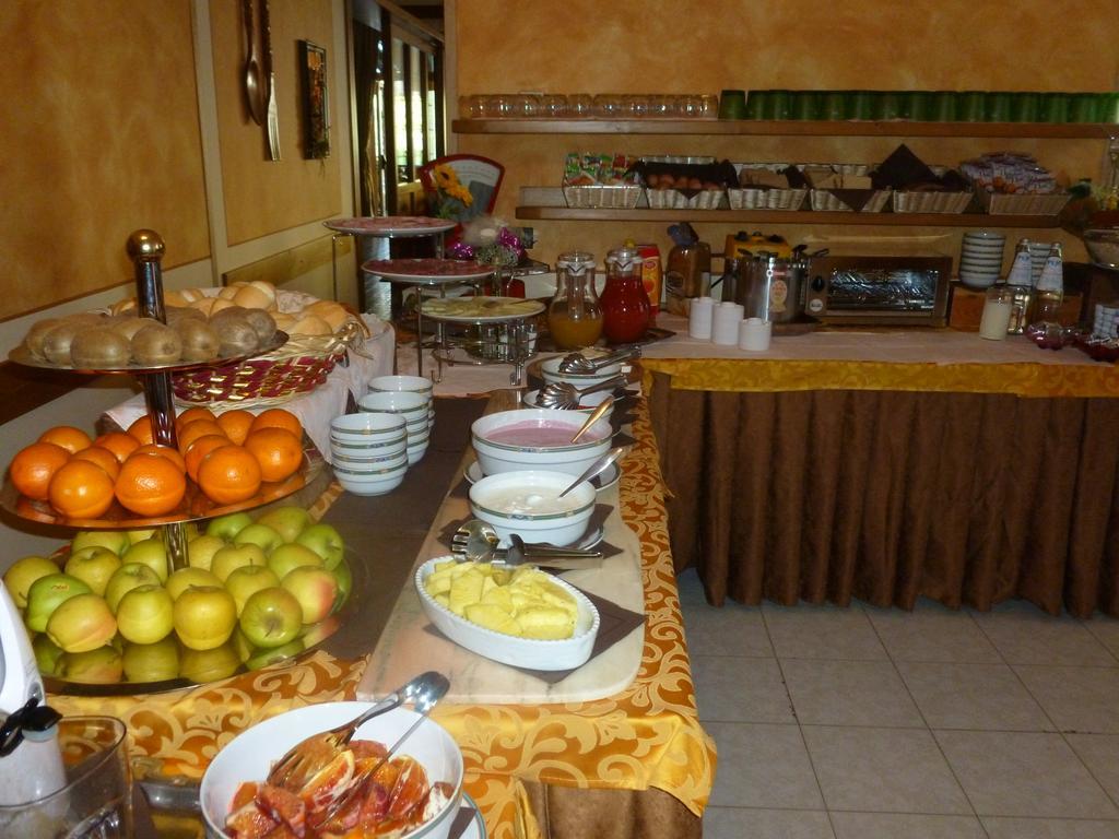 Hotel Cima D'Oro Molina di Ledro Luaran gambar