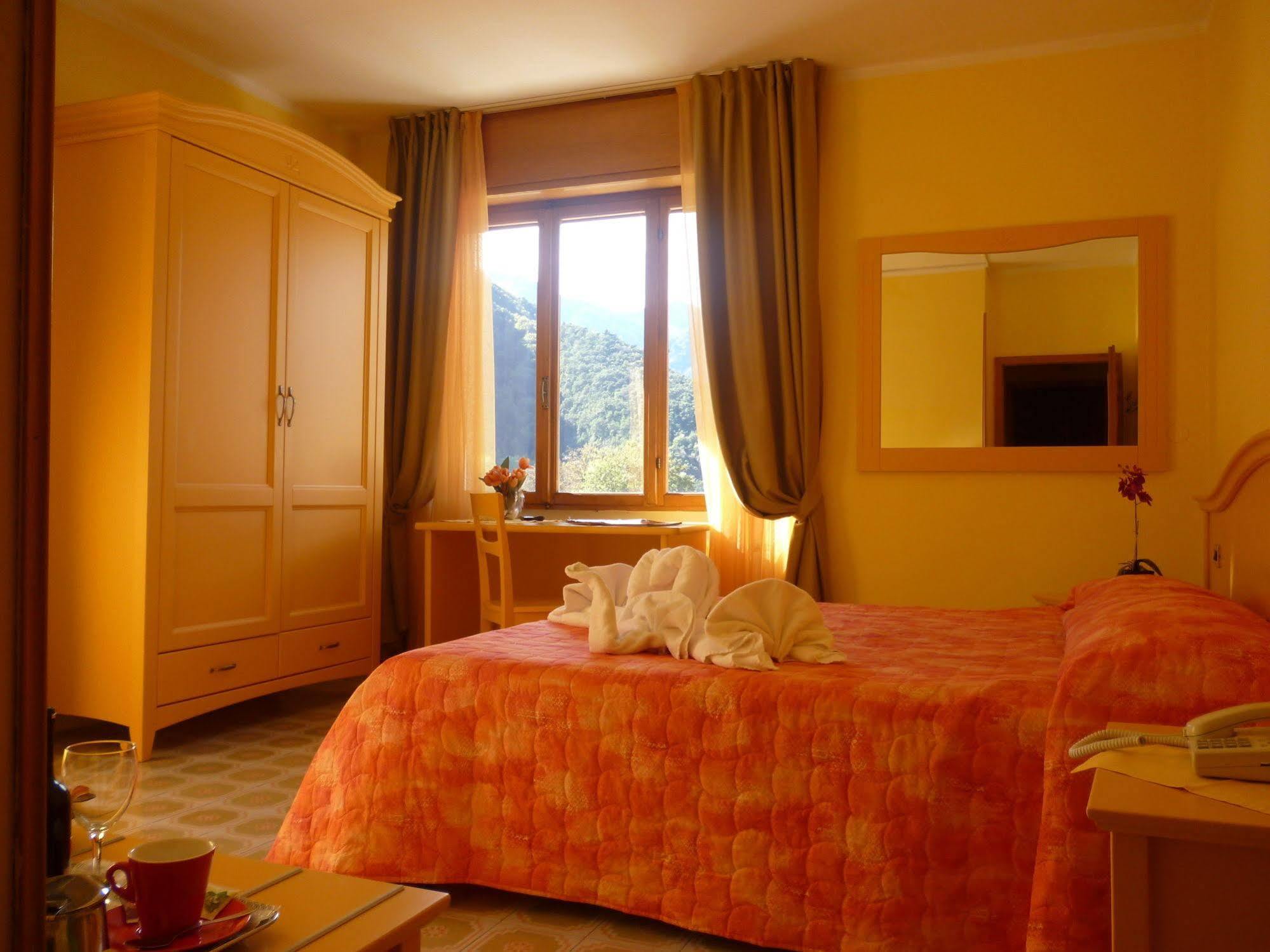Hotel Cima D'Oro Molina di Ledro Luaran gambar